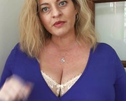 Manyvids - Bra Tease - Maria Moore 00000